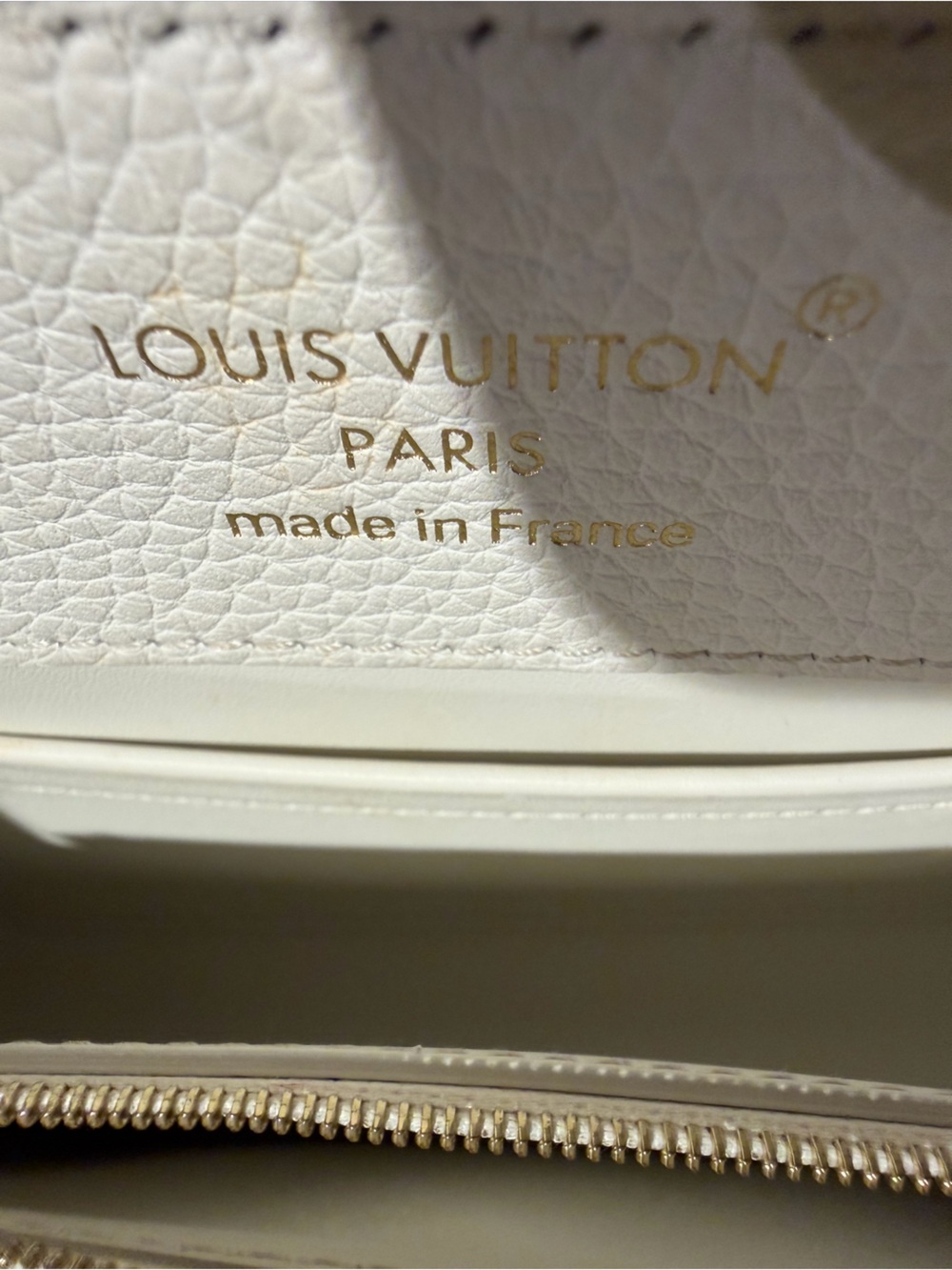 Louis Vuitton White and Pink Capucines Crossbody Bag with Gold Hardware - Picture 6 of 13